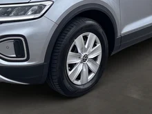 VW T-Roc 4Me TSI in Pyritsilber Metallic
