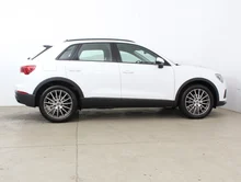 Audi Q3 35 TFSI intense in Ibisweiß