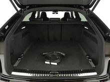 Audi Q8 e-hybrid quattro 290 kW in Mythosschwarz Metallic