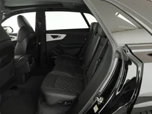 Audi Q8 e-hybrid quattro 290 kW in Mythosschwarz Metallic