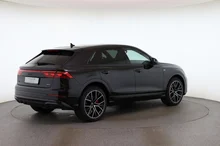 Audi Q8 e-hybrid quattro 290 kW in Mythosschwarz Metallic