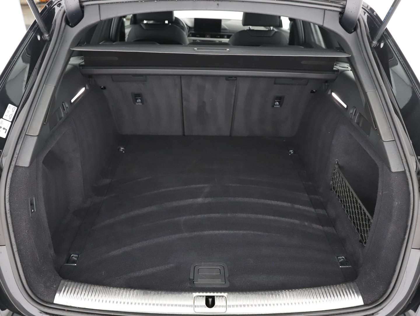Audi A4 Avant 40 TDI advanced | Bild 10 von 13