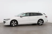 VW Passat Variant Business eHybrid 150kW in Pure White