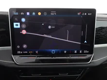 VW Passat Variant Business eHybrid 150kW in Pure White