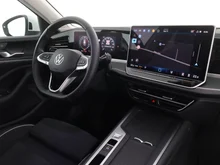 VW Passat Variant Business eHybrid 150kW in Pure White