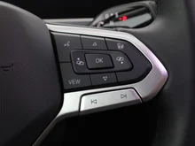 VW Passat Variant Business eHybrid 150kW in Pure White