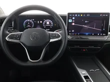 VW Passat Variant Business eHybrid 150kW in Pure White