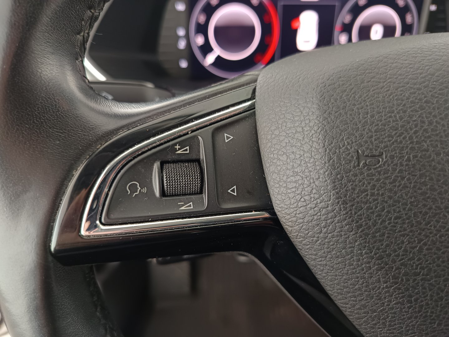 Škoda SUPERB Combi Ambition TDI | Bild 16 von 35