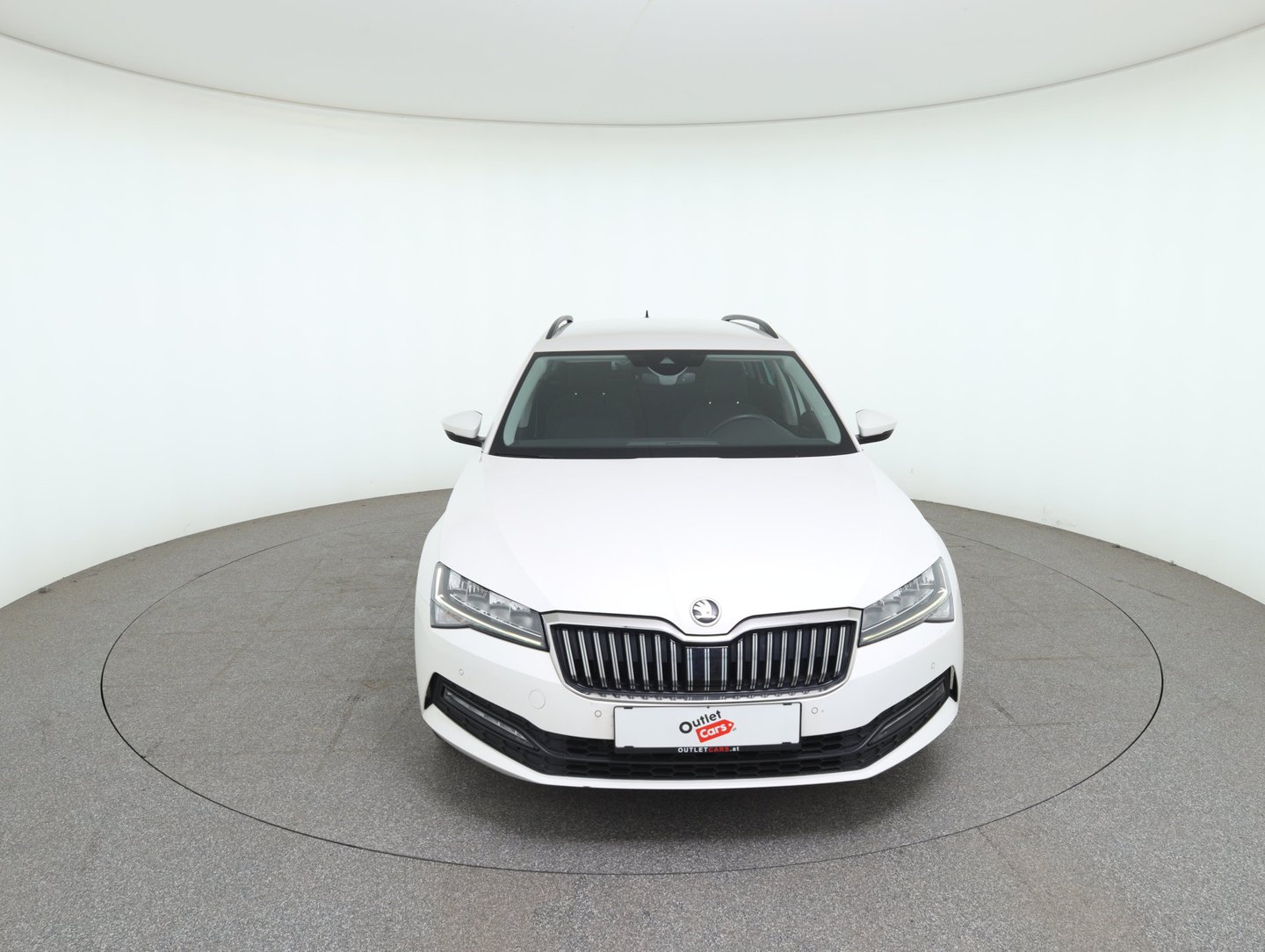 Škoda SUPERB Combi Ambition TDI | Bild 2 von 35