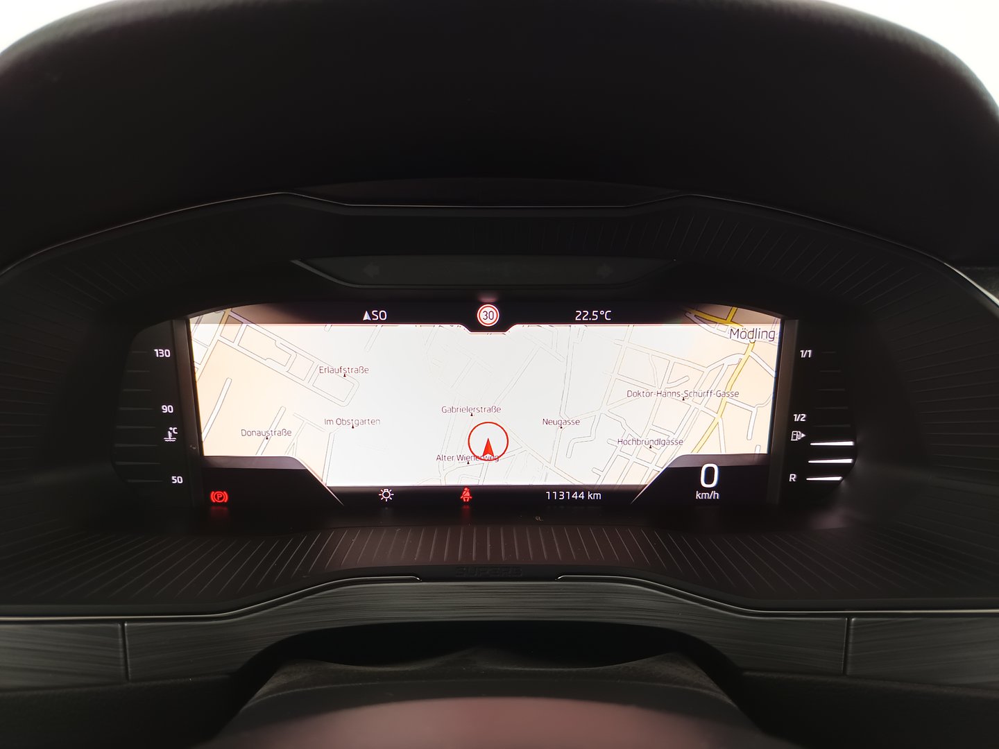 Škoda SUPERB Combi Ambition TDI | Bild 15 von 35