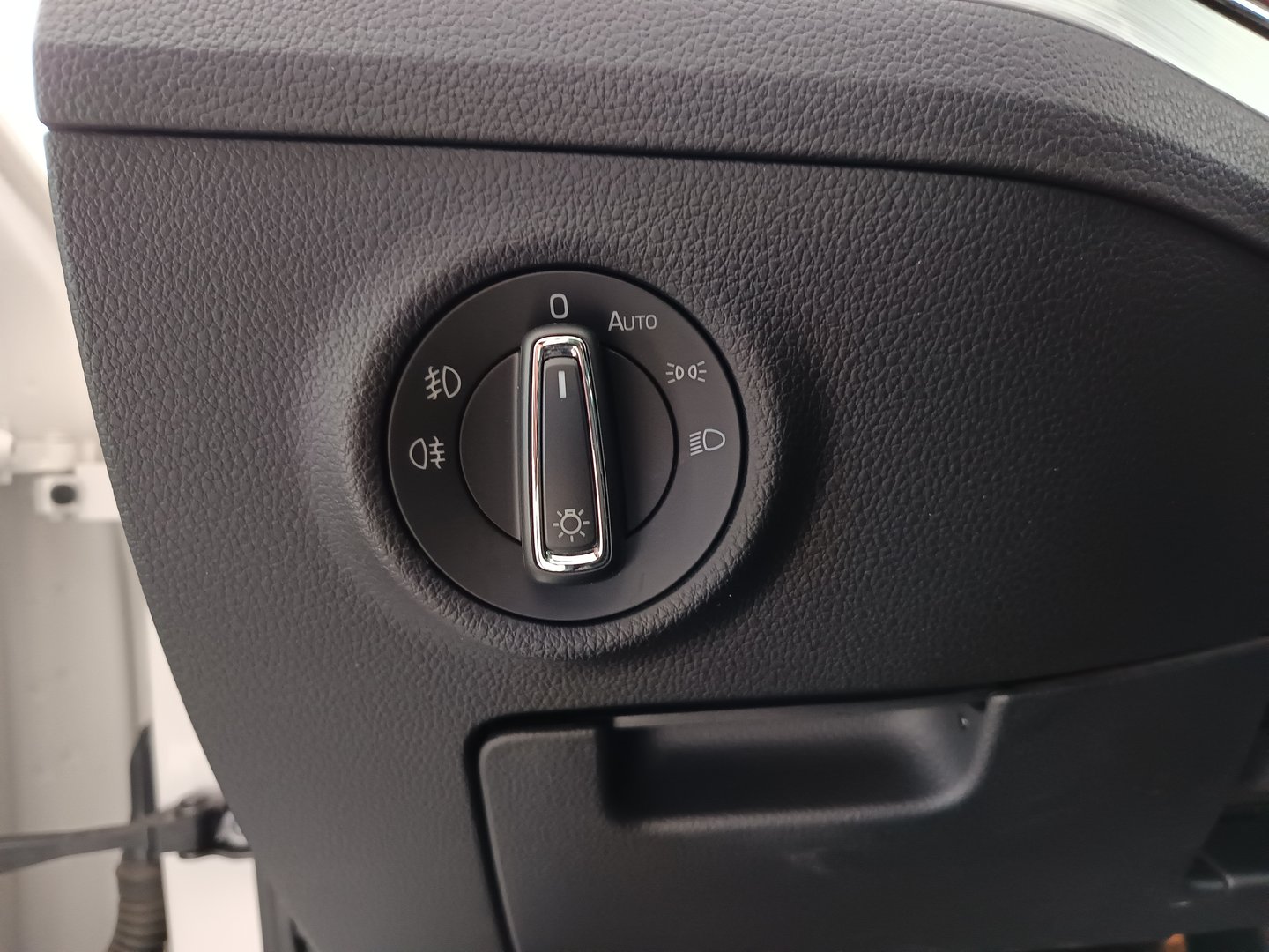 Škoda SUPERB Combi Ambition TDI | Bild 12 von 35