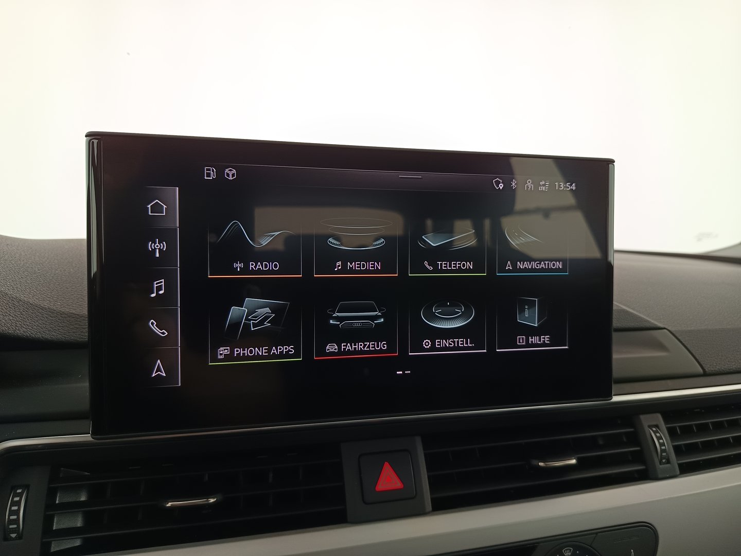 Audi A4 Avant 40 TDI quattro advanced | Bild 19 von 35