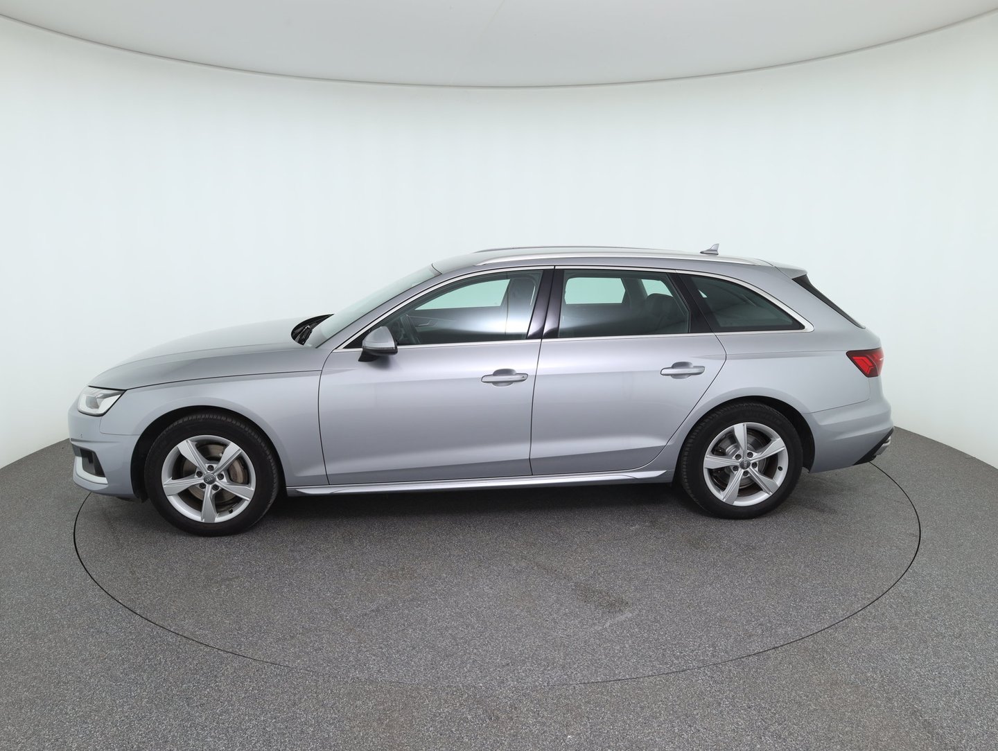 Audi A4 Avant 40 TDI quattro advanced | Bild 8 von 35