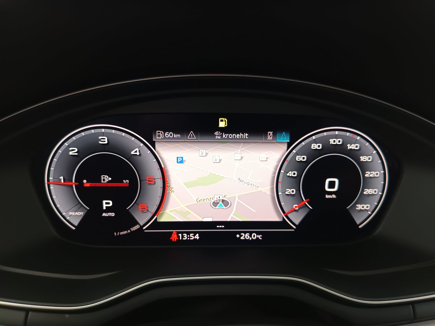 Audi A4 Avant 40 TDI quattro advanced | Bild 15 von 35