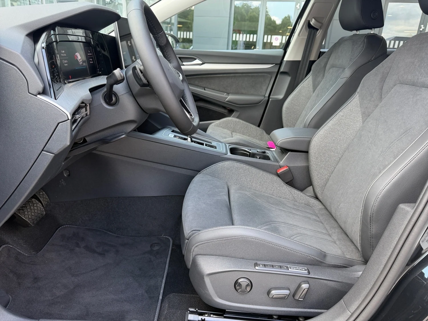 Bild eines Golf Rabbit eHybrid DSG 150 kW