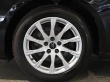 Audi A4 Avant 35 TFSI advanced in MYTHOSSCHWARZ METALLIC