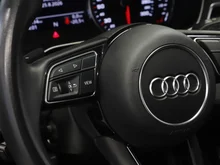 Audi A4 Avant 35 TFSI advanced in MYTHOSSCHWARZ METALLIC