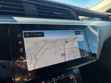 Audi e-tron 50 quattro 230 kW advanced in Brillantschwarz
