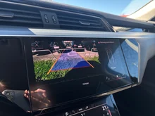 Audi e-tron 50 quattro 230 kW advanced in Brillantschwarz
