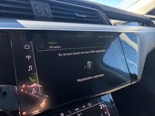 Audi e-tron 50 quattro 230 kW advanced in Brillantschwarz