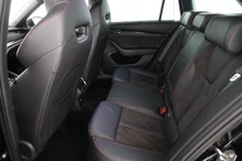 Škoda Octavia Combi 4x4 RS TDI DSG in SCHWARZ-MAGIC PERLEFFEKT