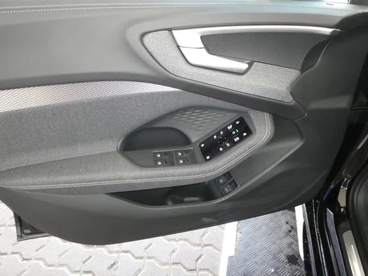 Bild eines Audi A5 Avant e-hybrid quattro 220 kW