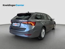 Škoda Octavia Combi Ambition TDI DSG in dunkelgrau - metallic