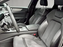 Audi A6 Avant 50 TFSI e quattro Advanced PA in brillantschwarz