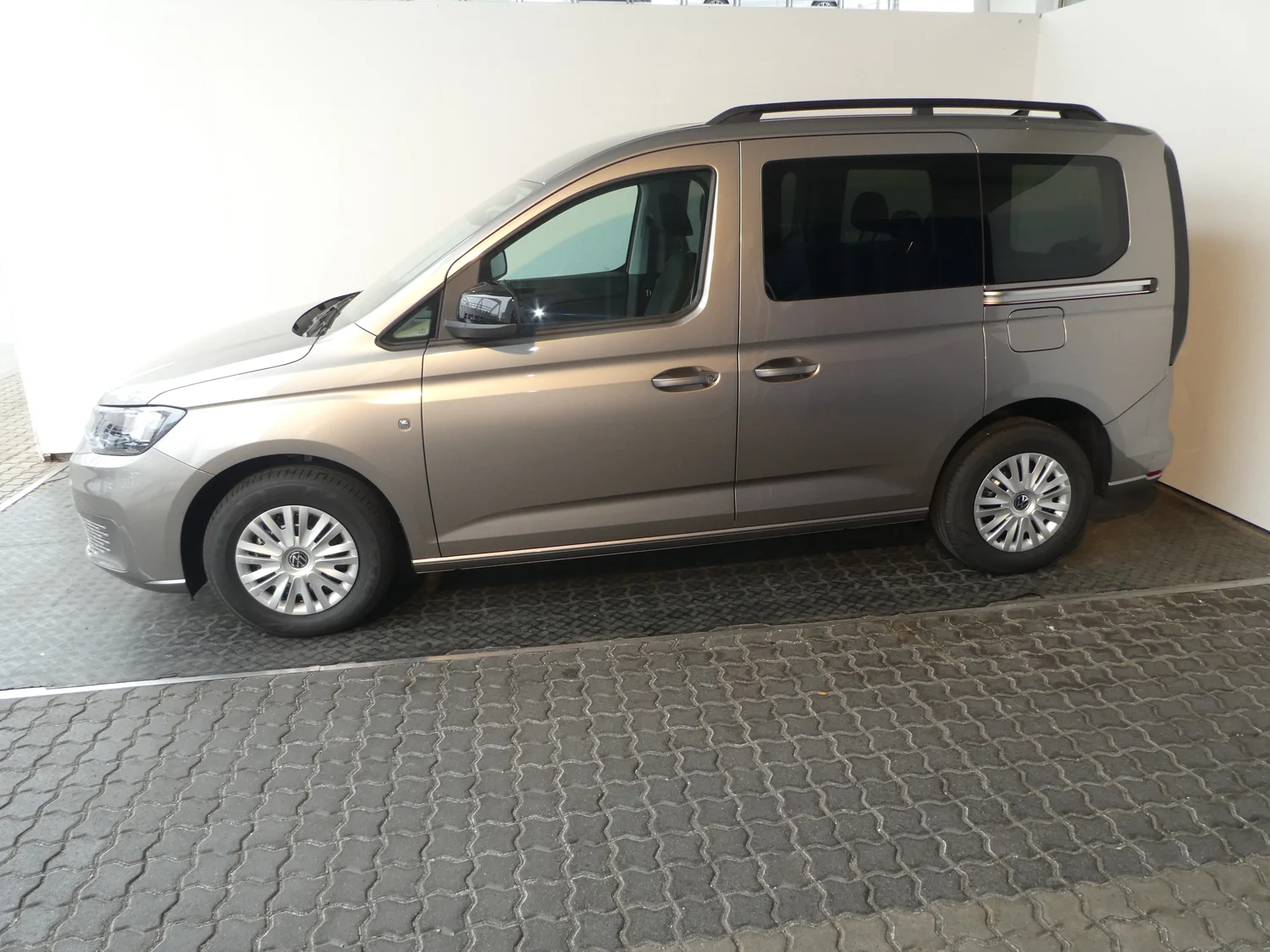 Bild eines VW Caddy Family TDI