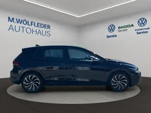 VW Golf Life TDI DSG in 2T Deep Black Perleffekt