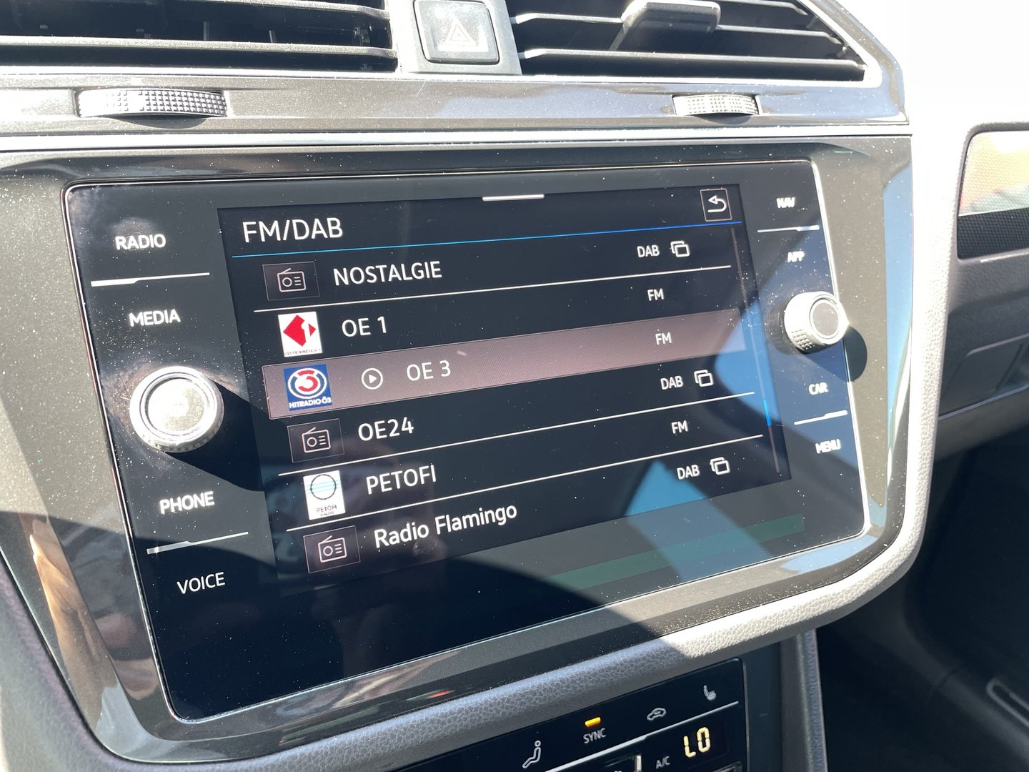 VW Tiguan Elegance TDI DSG | Bild 18 von 27