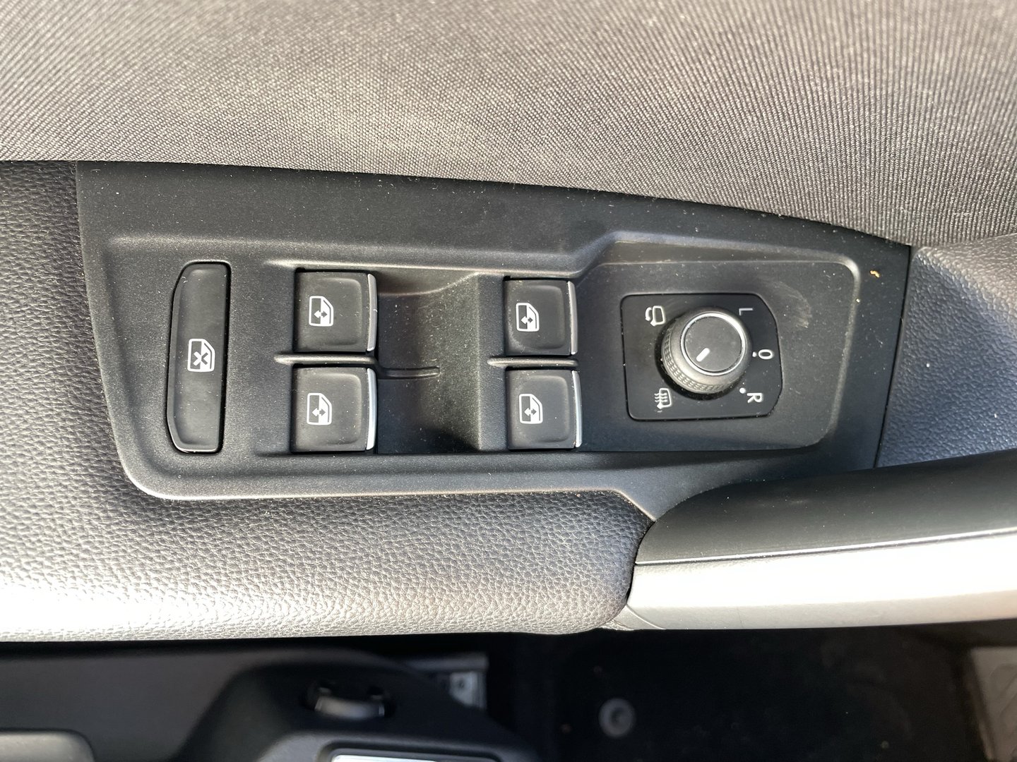 VW Tiguan Elegance TDI DSG | Bild 7 von 27