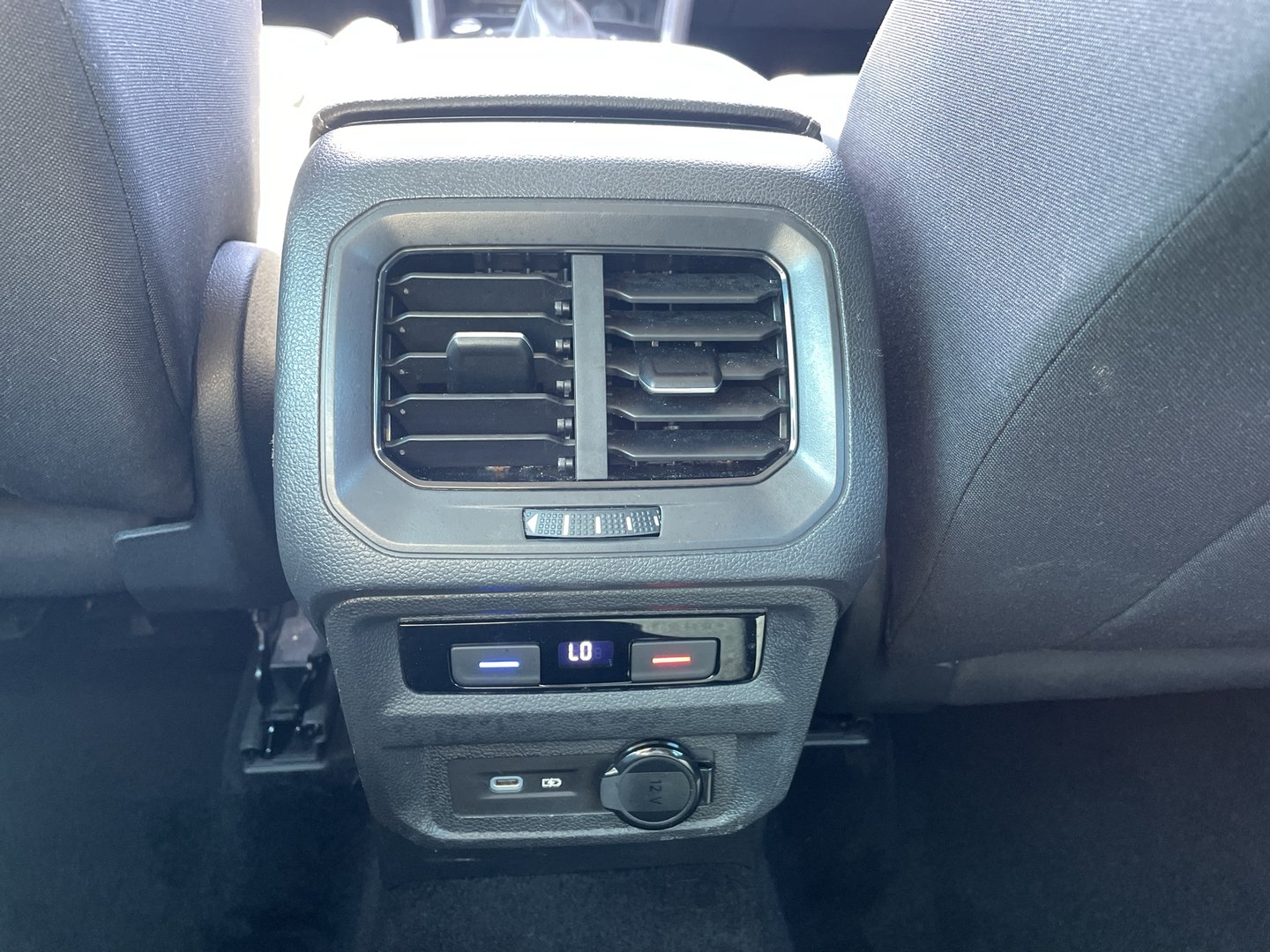 VW Tiguan Elegance TDI DSG | Bild 23 von 27