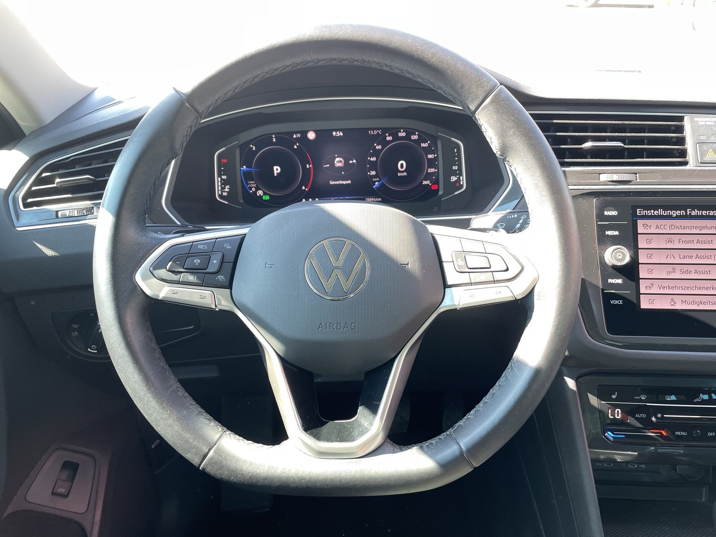 VW Tiguan Elegance TDI DSG | Bild 12 von 27