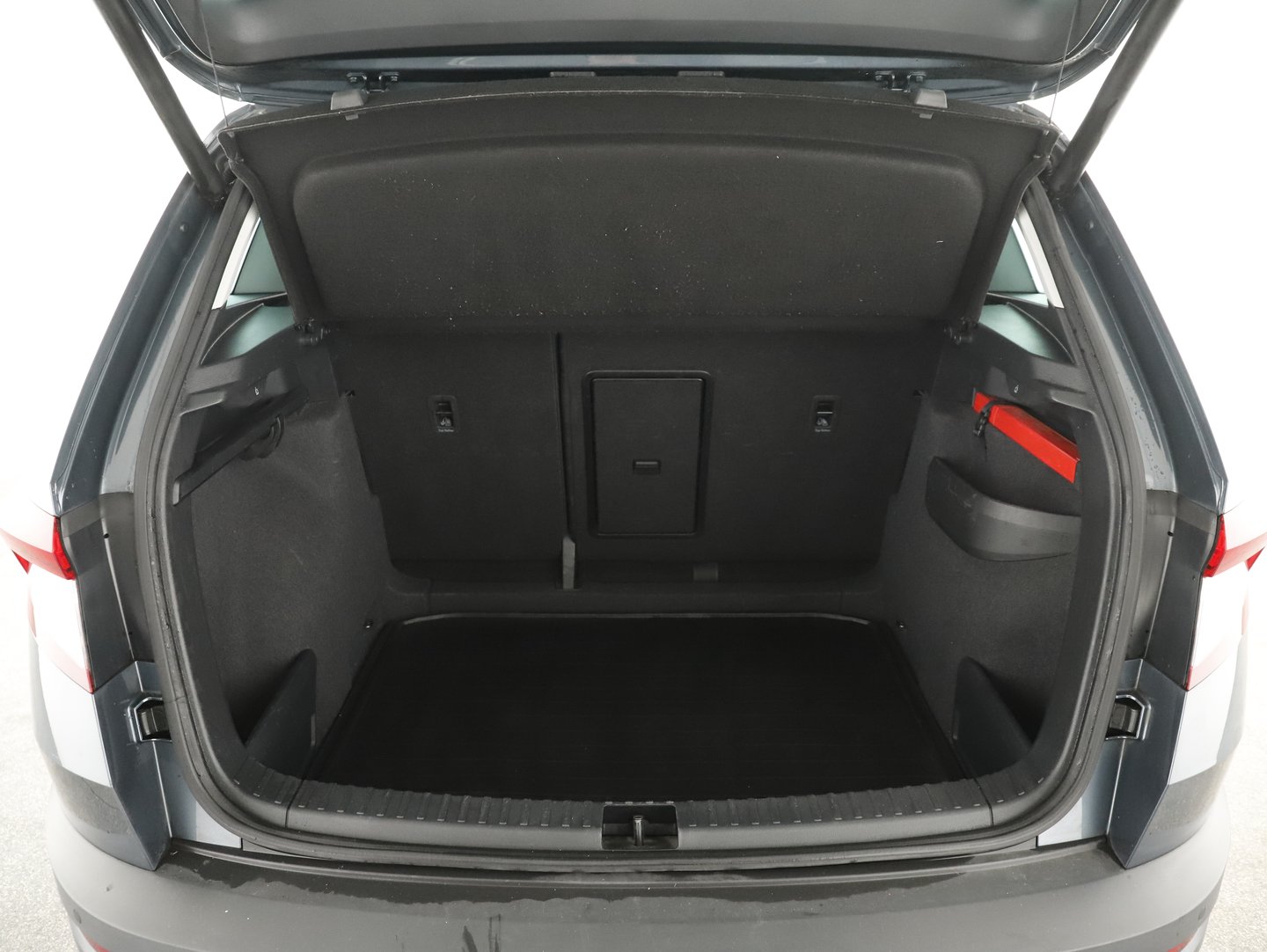 Škoda KAROQ Ambition SC TDI DSG | Bild 26 von 31