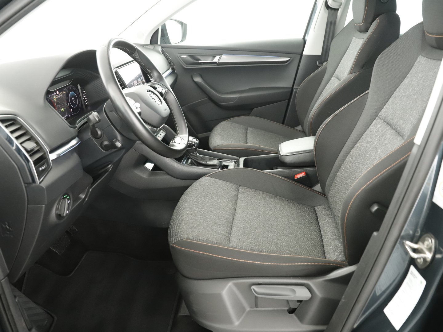 Škoda KAROQ Ambition SC TDI DSG | Bild 13 von 31