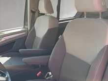 VW California Multivan California TDI in Puregrey / Deepblack Perleffekt