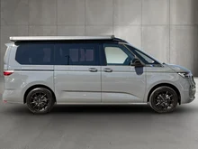 VW California Multivan California TDI in Puregrey / Deepblack Perleffekt