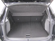 Peugeot 2008 PureTech 130 S&S GT EAT8 in schwarz