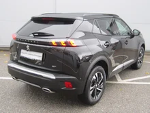 Peugeot 2008 PureTech 130 S&S GT EAT8 in schwarz