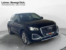 Audi Q2 30 TFSI admired in brillantschwarz klar
