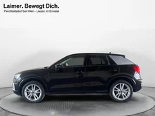 Audi Q2 30 TFSI admired in brillantschwarz klar