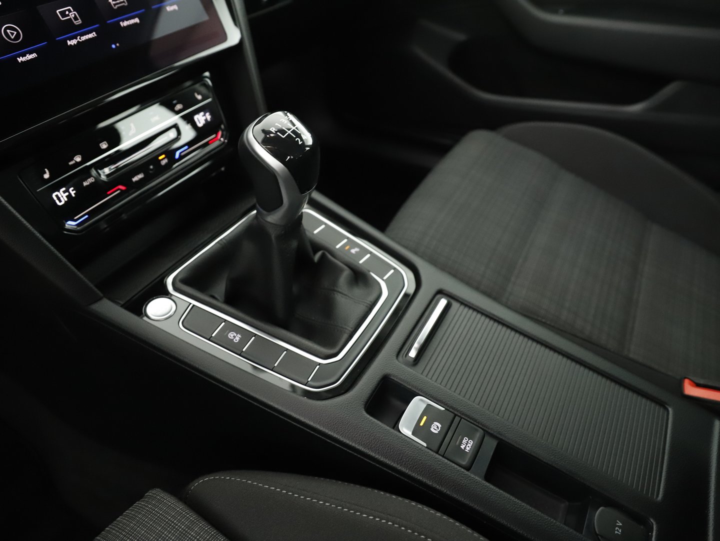 VW Passat Variant Business TDI | Bild 28 von 37