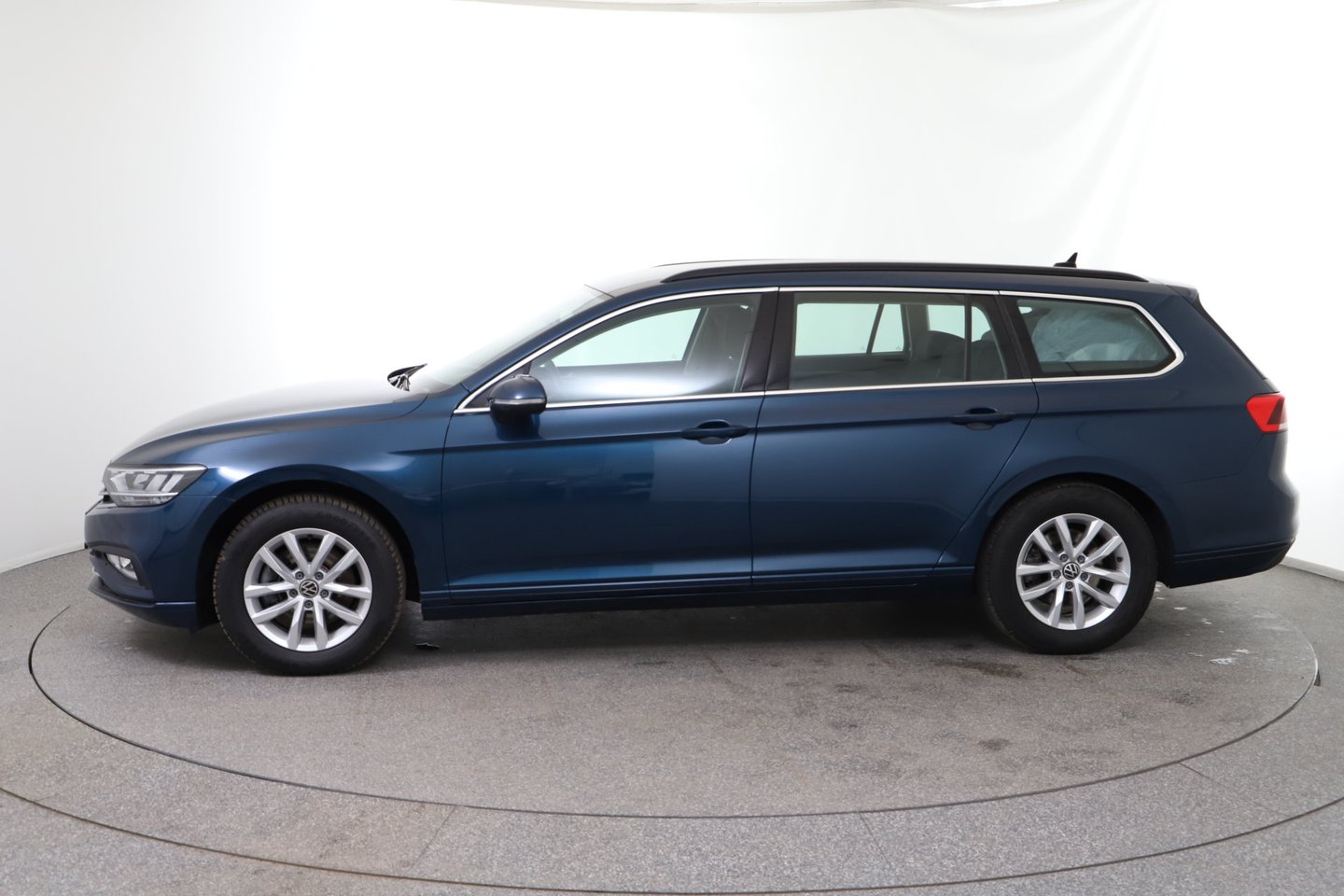 VW Passat Variant Business TDI | Bild 2 von 37