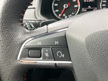 SEAT Arona FR EcoTSI DSG in Nevada-Weiß Metallic Dach Nacht-Schwarz