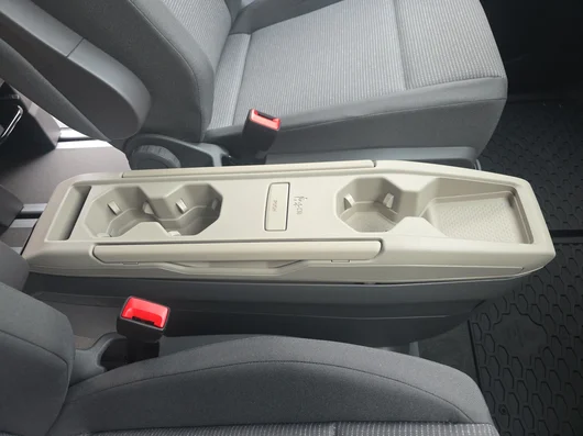 Bild eines VW Multivan Business ÜH eHybrid 180 kW 4M