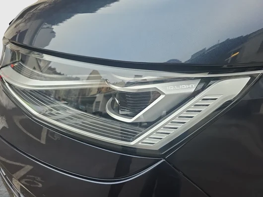 Bild eines VW Multivan Business ÜH eHybrid 180 kW 4M