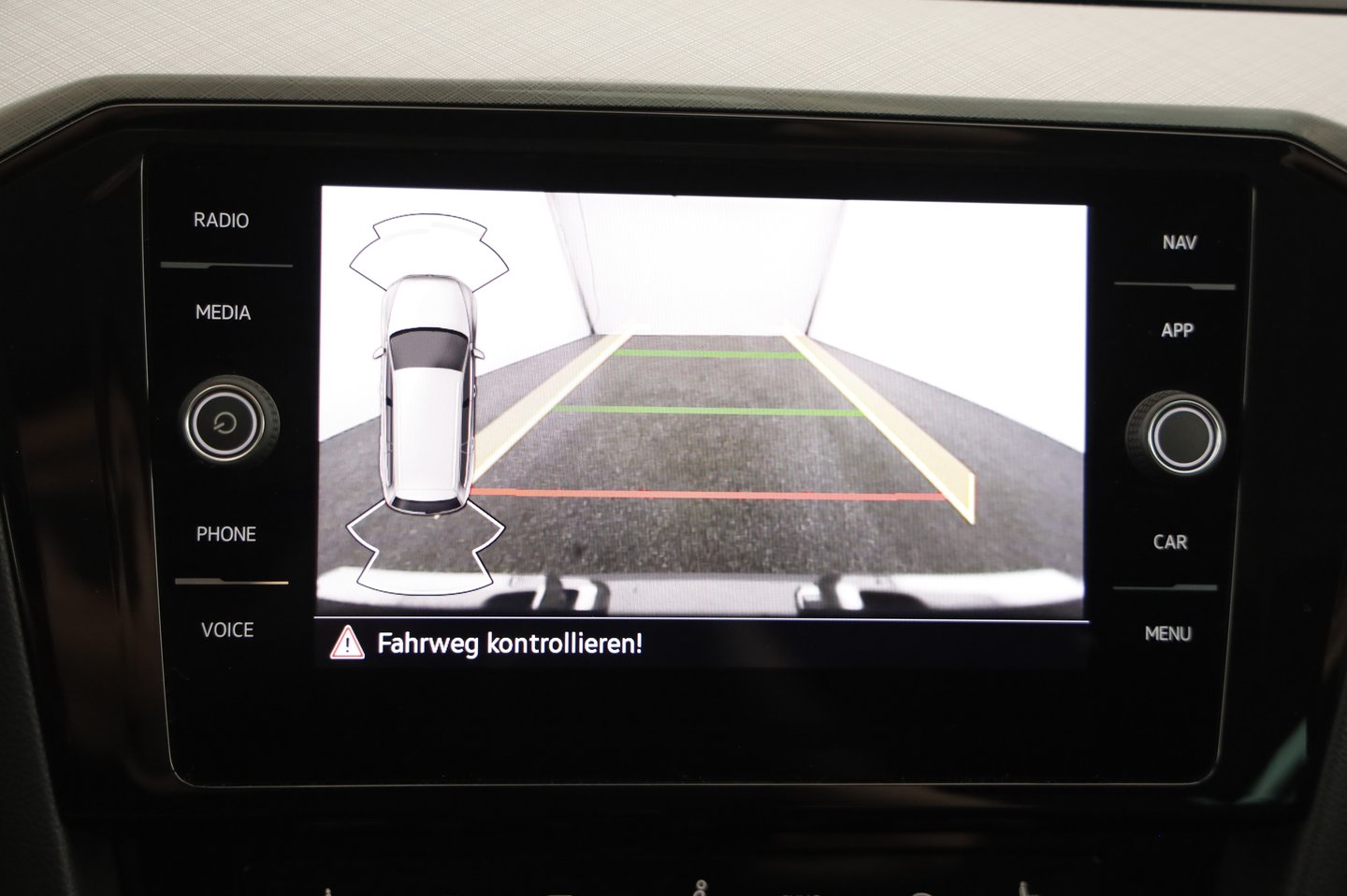 VW Passat Variant Business TDI DSG | Bild 16 von 23
