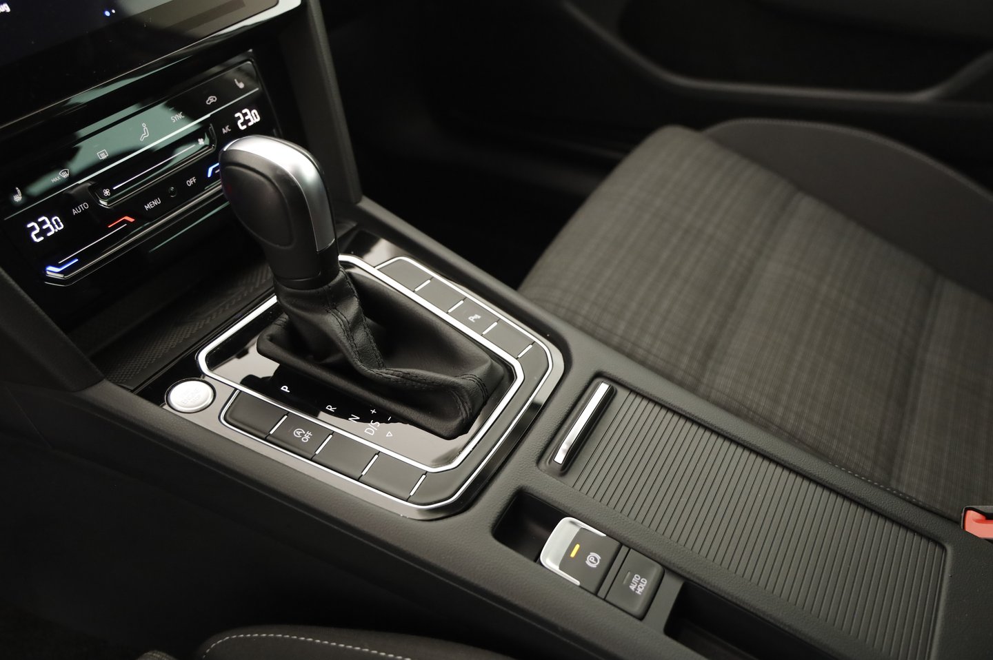 VW Passat Variant Business TDI DSG | Bild 18 von 23