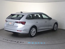 Škoda Octavia Combi Premium TDI DSG in silber - metallic